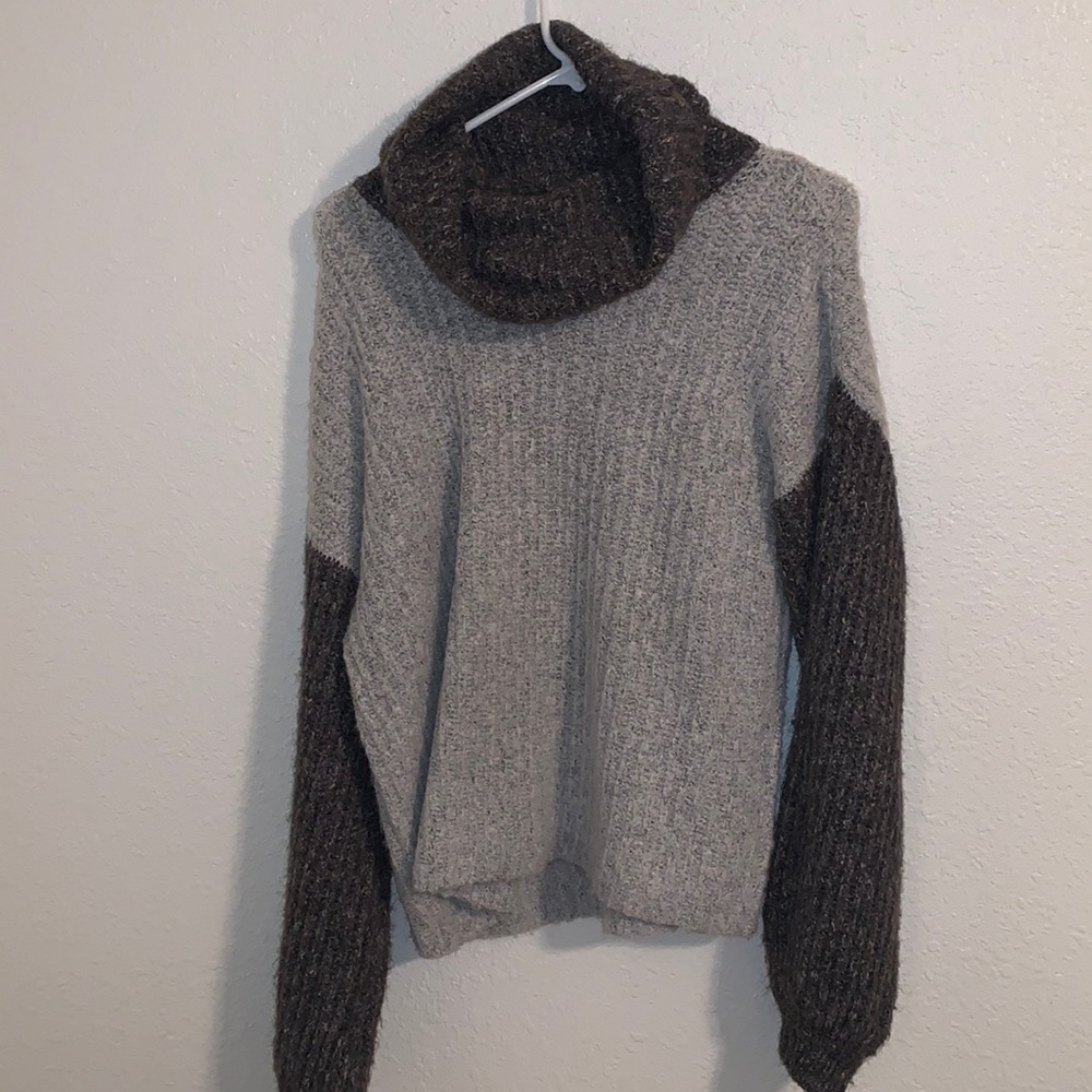 Turtleneck knitted sweater